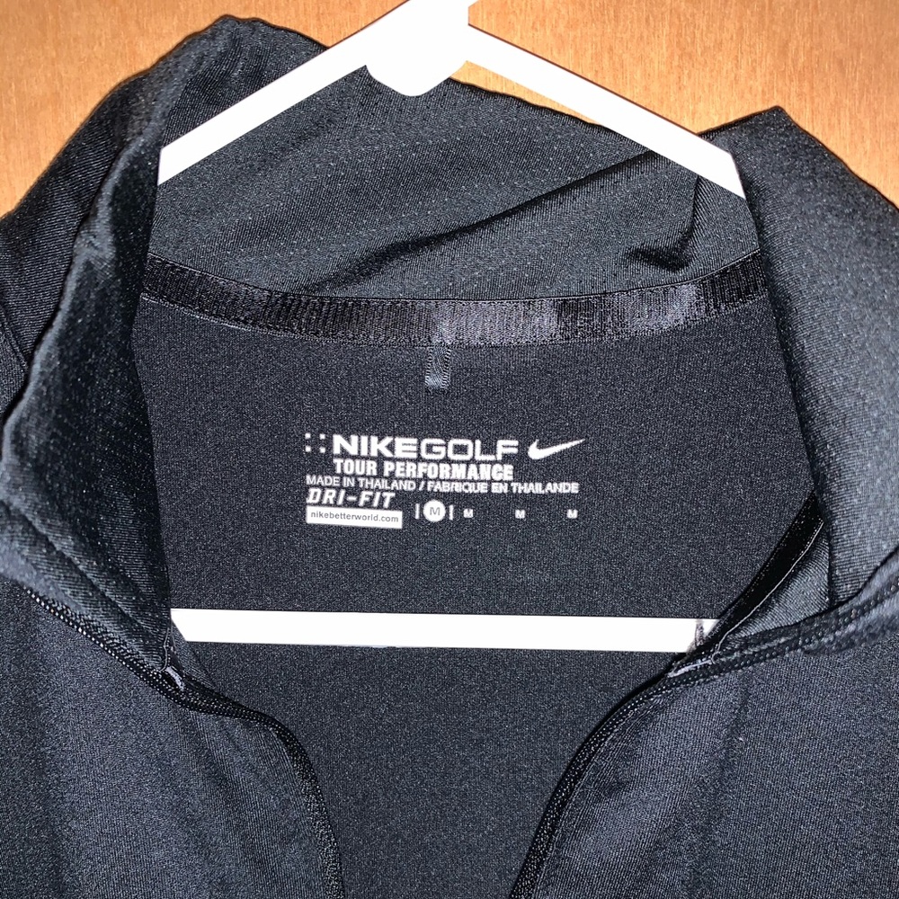 Nike Golf size medium workout shirt half zip